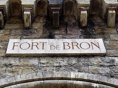 Fort-de-Bron-entree-rouleaux-4-3